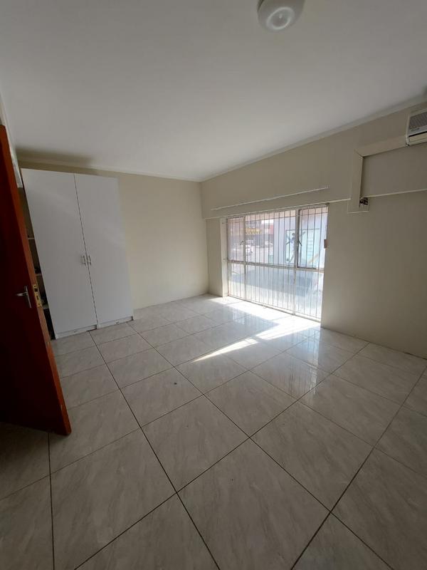 To Let 1 Bedroom Property for Rent in Goodwood Central Western Cape